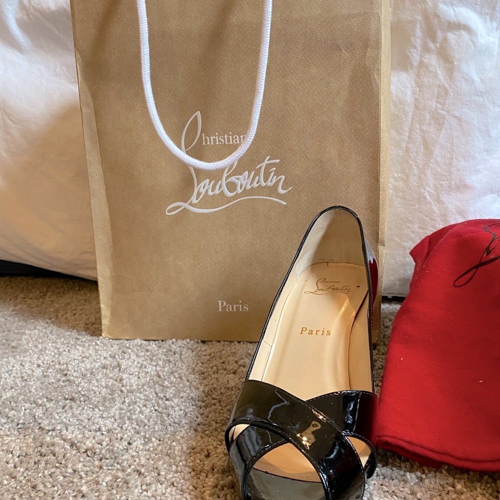 Christian Louboutin ShelleyMat Pump